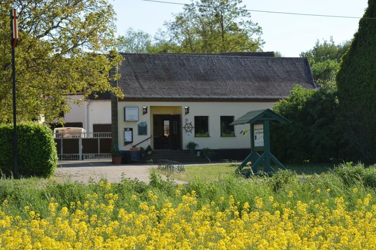 Hôtel Gaststatte "Zum Fahrmann" à Walternienburg Extérieur photo